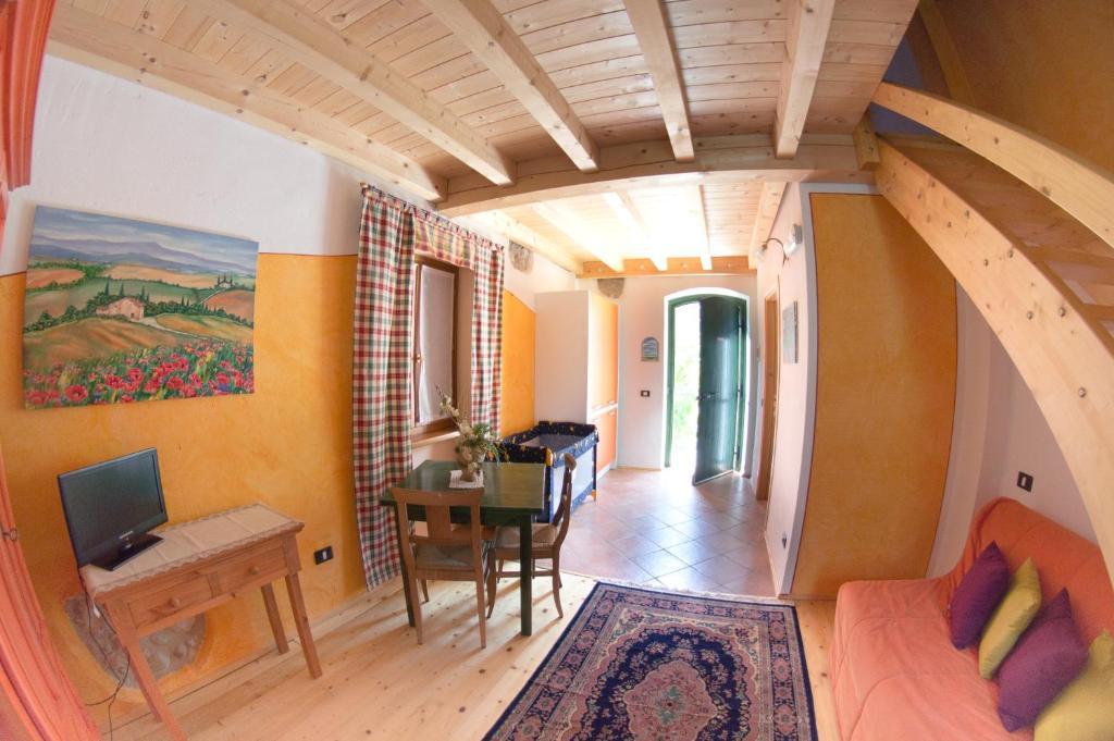 Agriturismo Revena Brentino Belluno Стая снимка